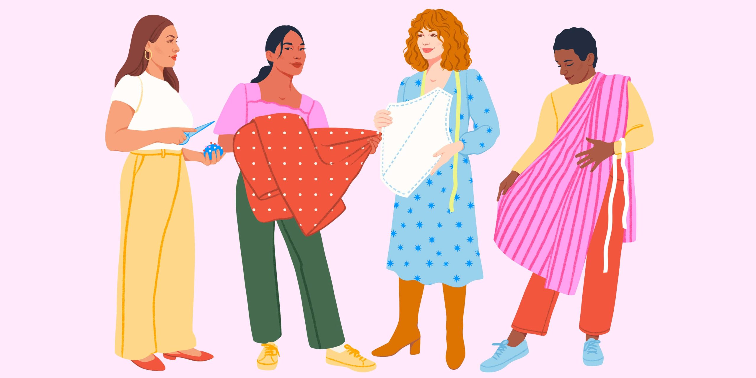 Vier Frauen zeigen sich gegenseitig ihre selbst genähten Kleidungsstücke
